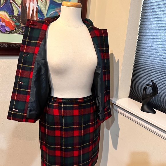 Pendleton 1960's Red Plaid Suit with Mini Skirt - Fits S-M - Picture 4 of 14